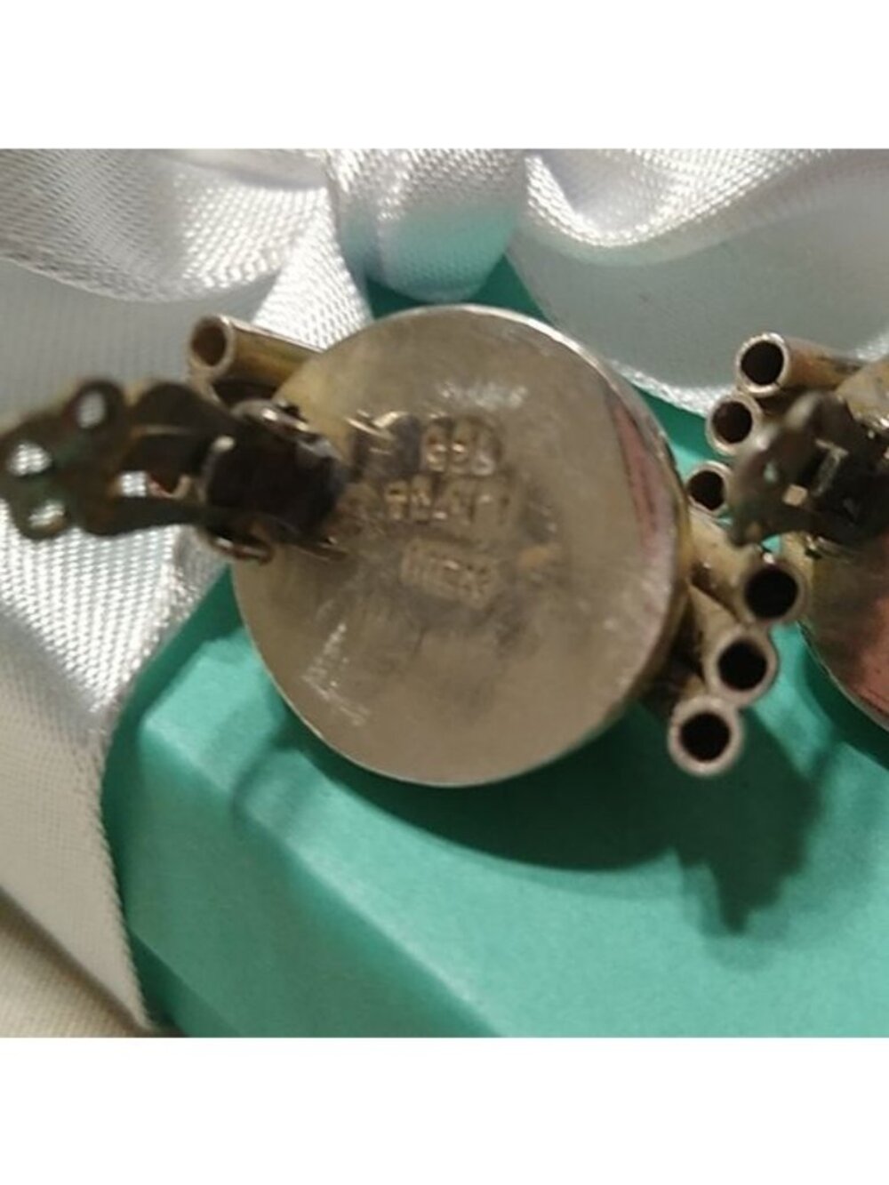 Vintage Signed Sterling Silver Taxco TC-47 Mexican Artisan made Clip-On Earrings - Picture 3 of 3